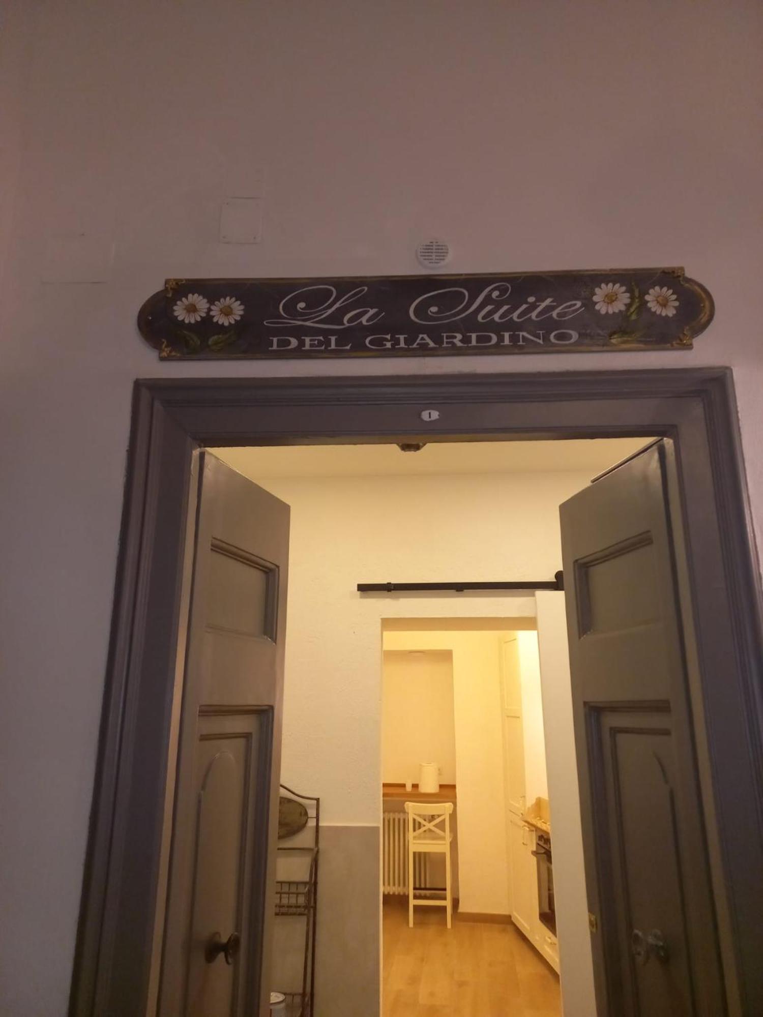 La Suite Del Giardino Napoli Exterior foto